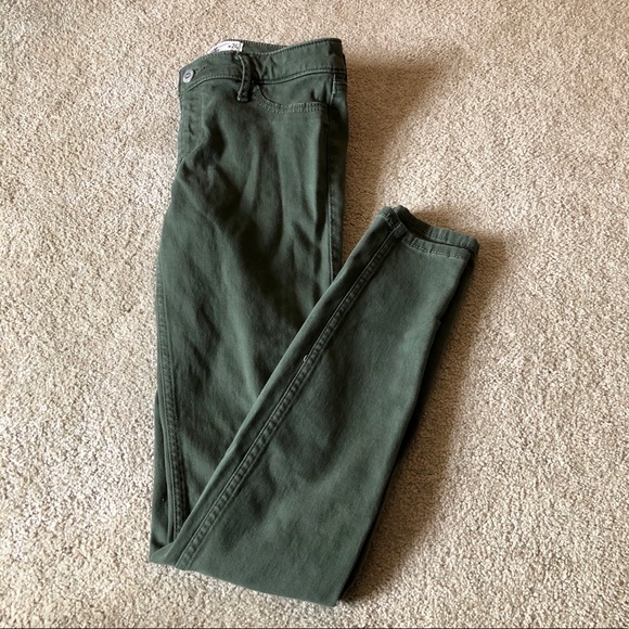 Hollister Denim - 🩵 Army Green Hollister Pants 🩵